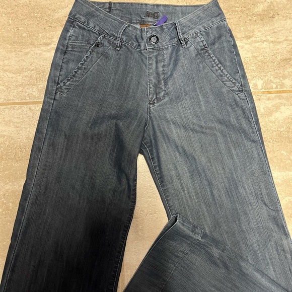 💙💙EUC- JAG STRETCH FLARE JEANS SZ 4💙💙 - Picture 6 of 10